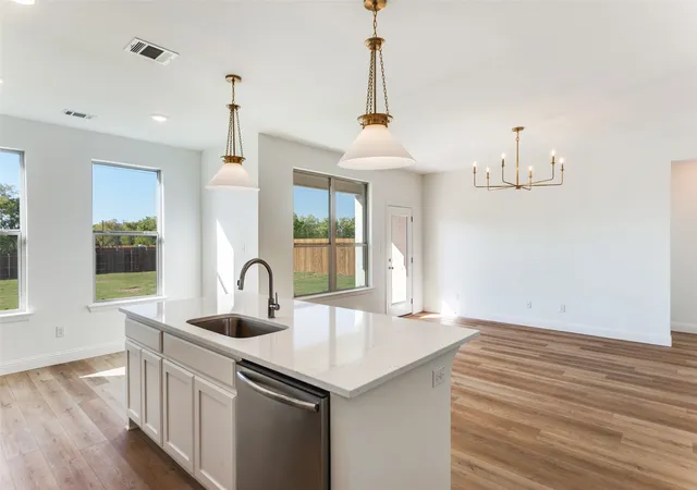 Photo 4 of Single family home for sale at 2716 Glasgow Wy, Denton, TX 76207 | MLS# 21264918 | Listing updated on 2026-10-03