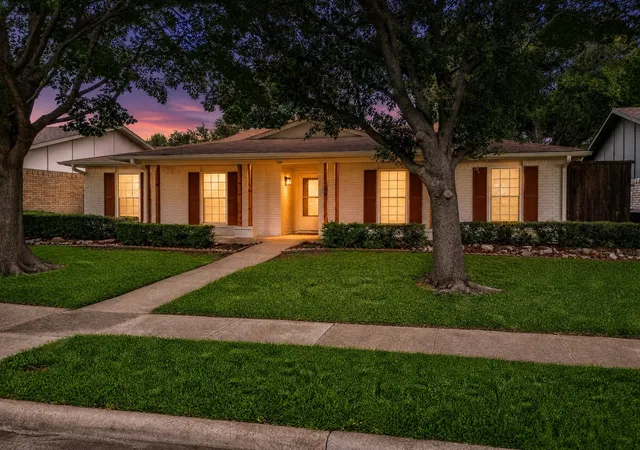 Homes for sale in Carrollton, TX | 1907 Rambling Ridge Ln, Carrollton, TX 75007 | MLS# 21284591