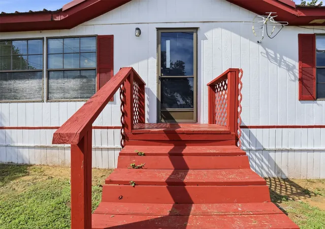 Manufactured home for sale at 3601 Mockingbird Cir, Cleburne, TX 76031 | MLS# 21285389
