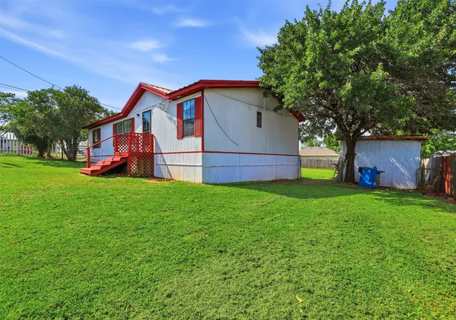 Photo 2 of Manufactured home for sale at 3601 Mockingbird Cir, Cleburne, TX 76031 | MLS# 21285389 | Listing updated on 2026-08-21