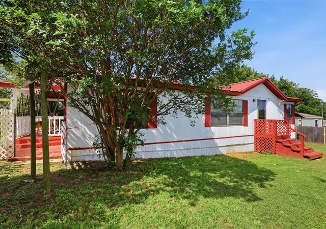Photo 3 of Manufactured home for sale at 3601 Mockingbird Cir, Cleburne, TX 76031 | MLS# 21285389 | Listing updated on 2026-08-21