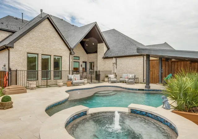 Photo 3 of Single family home for sale at 2511 Elaine Dr, Wylie, TX 75098 | MLS# 21266294 | Listing updated on 2026-09-19