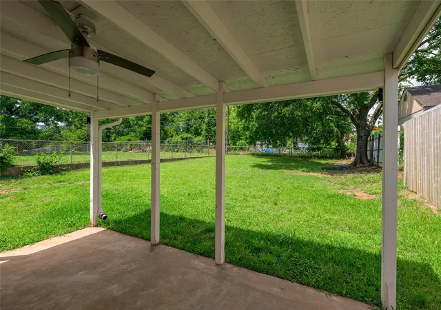 Homes for sale in Denison, TX | 815 W Hull St, Denison, TX 75020 | MLS# 21283281