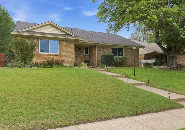 Homes for sale in Dallas, TX | 9115 Westglen Dr, Dallas, TX 75228 | MLS# 21281352