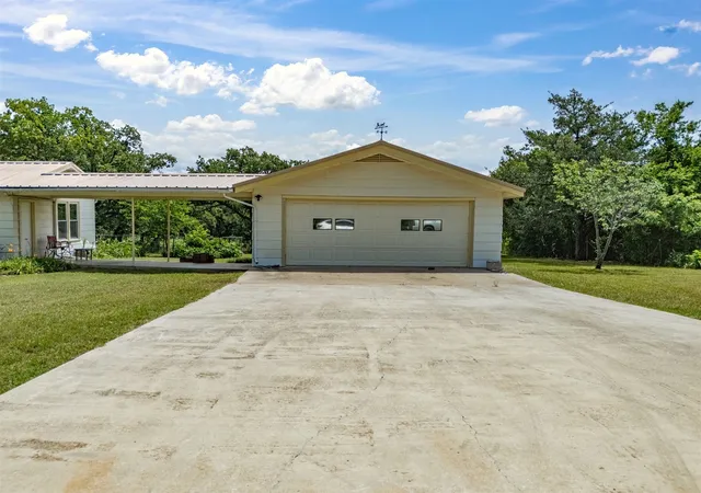 Homes for sale in Bowie, TX | 381 Bynum Rd, Bowie, TX 76230 | MLS# 21285171