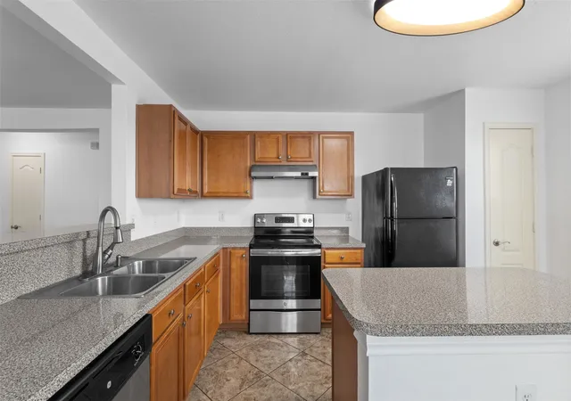 Photo 4 of Single family home for sale at 6163 Balcony Ln, Dallas, TX 75241 | MLS# 21280084 | Listing updated on 2026-08-22