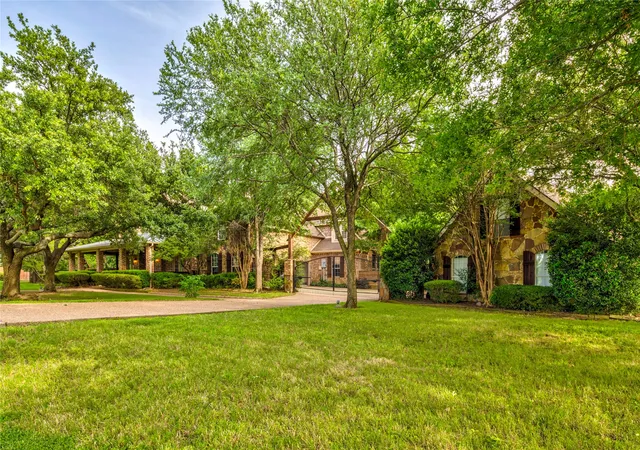 Photo 3 of Mansion for sale at 3905 Rothschild Dr, Flower Mound, TX 75022 | MLS# 21284844 | Listing updated on 2026-09-23