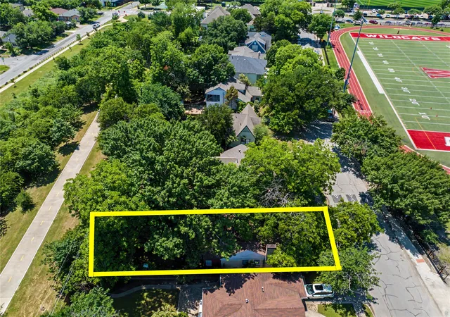 Photo 2 of Sale Pending at 6322 Covington Lane, Dallas, TX 75214 | MLS# 21265953 | Listing updated on 2026-08-25