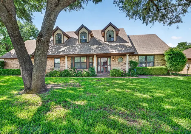 Homes for sale in Bedford, TX | 3412 Jones Ct, Bedford, TX 76021 | MLS# 21284777
