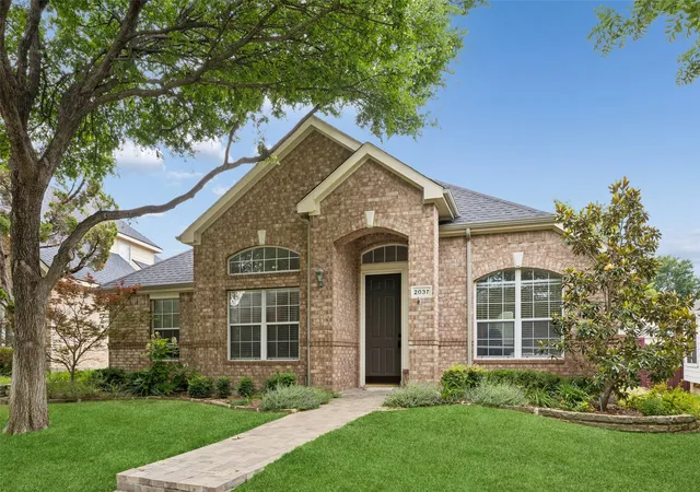 Homes for sale in Allen, TX | 2037 Saint Ives Dr, Allen, TX 75013 | MLS# 21285525