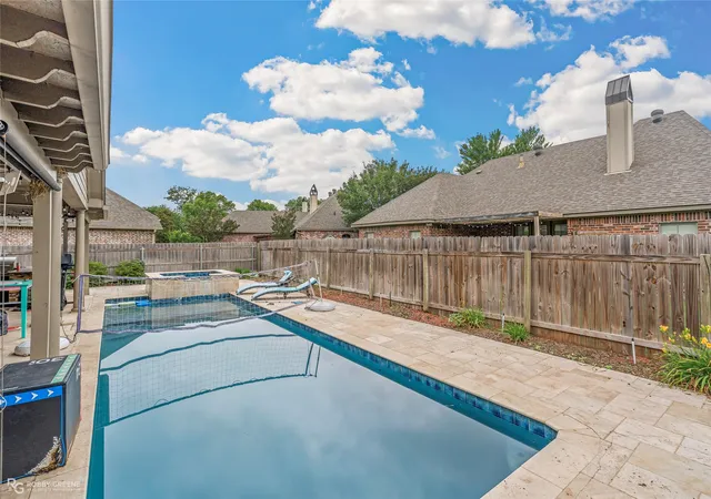 Homes for sale in Bossier City, LA | 814 Dumaine Dr, Bossier City, LA 71111 | MLS# 21285535