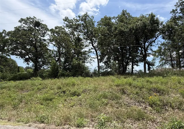 Photo 3 of Sale Pending at 482 Lcr 794, Groesbeck, TX 76642 | MLS# 21284649 | Listing updated on 2026-08-03
