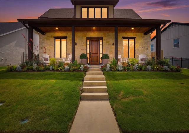 Homes for sale in Fort Worth, TX | 527 Trailrider Rd, Fort Worth, TX 76114 | MLS# 21284689