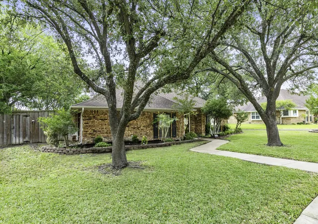 Homes for sale in Garland, TX | 1222 Stonewall St, Garland, TX 75043 | MLS# 21285531