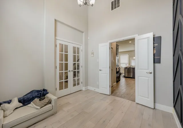 Photo 3 of Single family home for sale at 422 Milligan Dr, Midlothian, TX 76065 | MLS# 21277556 | Listing updated on 2026-09-04