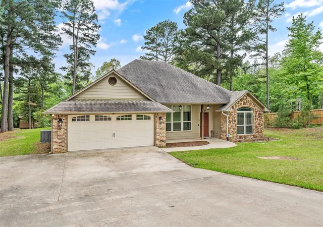 Homes for sale in Tyler, TX | 13553 Country Gln, Tyler, TX 75706 | MLS# 21285613