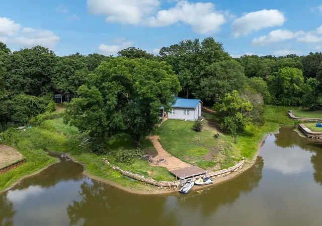 Homes for sale in Gun Barrel City, TX | 105 Tarno Ln, Gun Barrel City, TX 75156 | MLS# 21281134