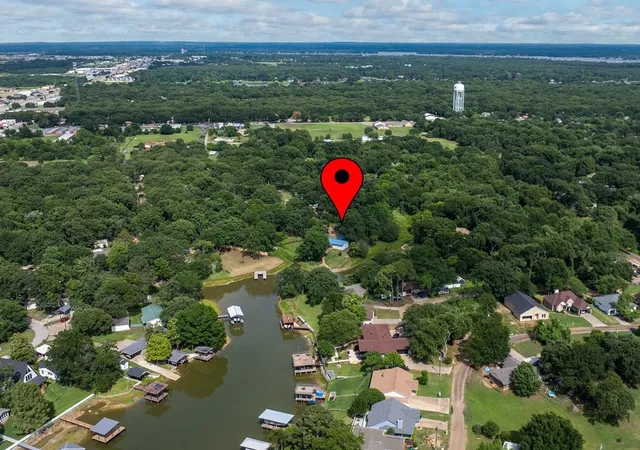 Photo 3 of Single family home for sale at 105 Tarno Ln, Gun Barrel City, TX 75156 | MLS# 21281134 | Listing updated on 2026-10-02