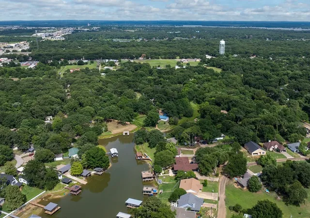 Homes for sale in Gun Barrel City, TX | 105 Tarno Ln, Gun Barrel City, TX 75156 | MLS# 21281134