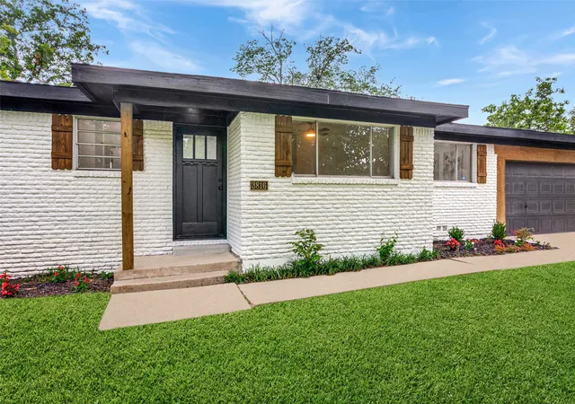 Photo 1 of Single family home for sale at 3816 Springbranch Dr, Benbrook, TX 76116 | MLS# 21285634 | Listing updated on 2026-07-22