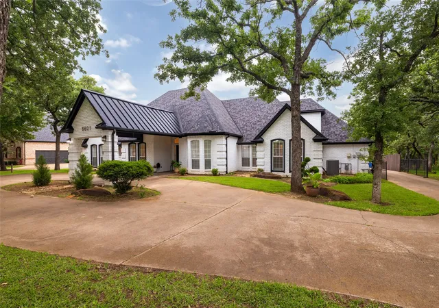Homes for sale in Keller, TX | 8601 Clay Hibbins Rd, Keller, TX 76248 | MLS# 21284370