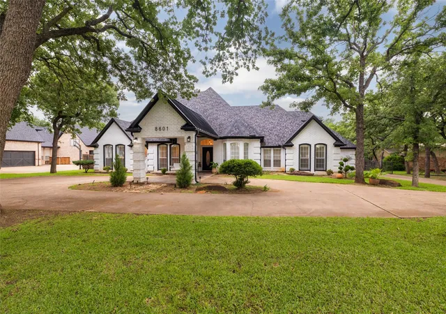 Homes for sale in Keller, TX | 8601 Clay Hibbins Rd, Keller, TX 76248 | MLS# 21284370