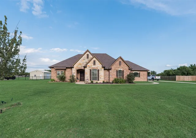Homes for sale in Oak Ridge, TX | 1132 Chartres St, Oak Ridge, TX 75142 | MLS# 21285574