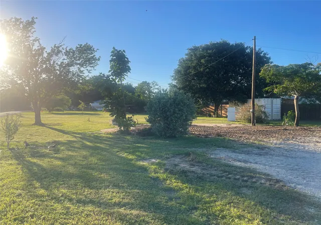 Homes for sale in Possum Kingdom Lake, TX | 515 Fm 2353, Possum Kingdom Lake, TX 76449 | MLS# 21284741