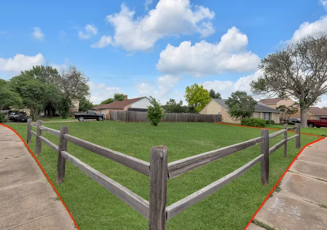 Photo 4 of Sale Pending at 2804 Miller Pl, Mesquite, TX 75150 | MLS# 21285406 | Listing updated on 2026-07-11