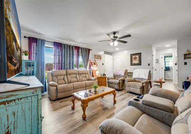 Homes for sale in Sumner, TX | 9958 Farm Road 79, Sumner, TX 75486 | MLS# 21279919