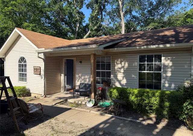 Homes for sale in Van Alstyne, TX | 151 Wilson Ln, Van Alstyne, TX 75495 | MLS# 21285783