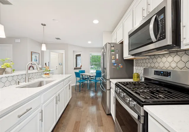4th image of 7661 Heritage Dr, Little Elm, TX 76227 | MLS# 21275610