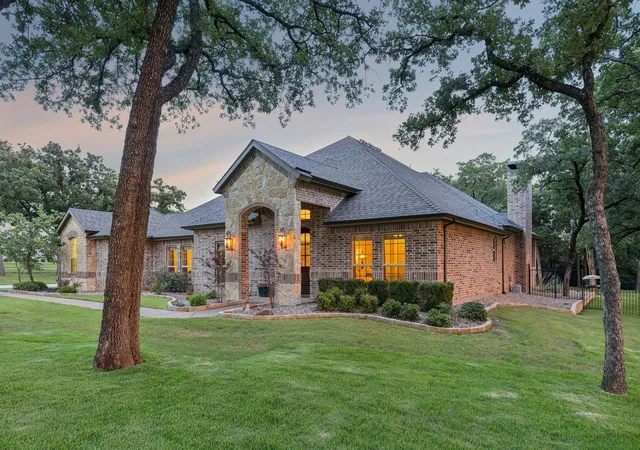 2nd image of 120 Hidden Valley Airpark, Denton, TX 76208 | MLS# 21258980