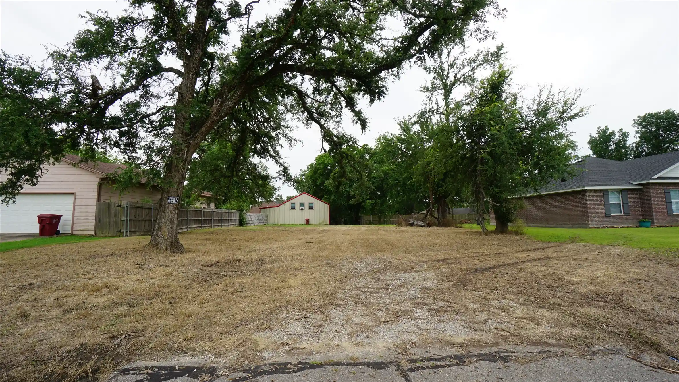 Photo 1 of Land for sale at 704 E 6th St, Bonham, TX 75418 | MLS# 21285806 | Listing updated on 2026-05-31
