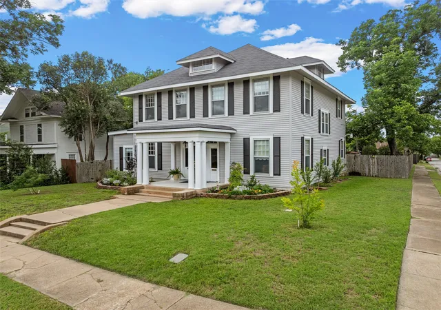 Photo 2 of Single family home for sale at 934 N 19th St, Waco, TX 76707 | MLS# 21283508 | Listing updated on 2026-08-29