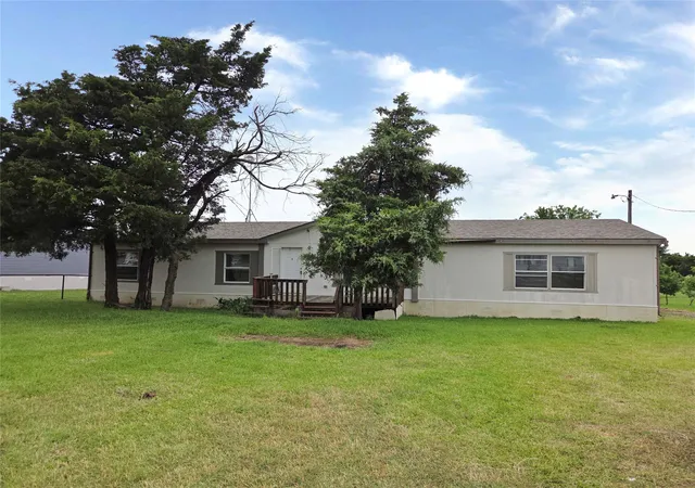 Homes for sale in Whitesboro, TX | 327 County Road 160, Whitesboro, TX 76273 | MLS# 21285815