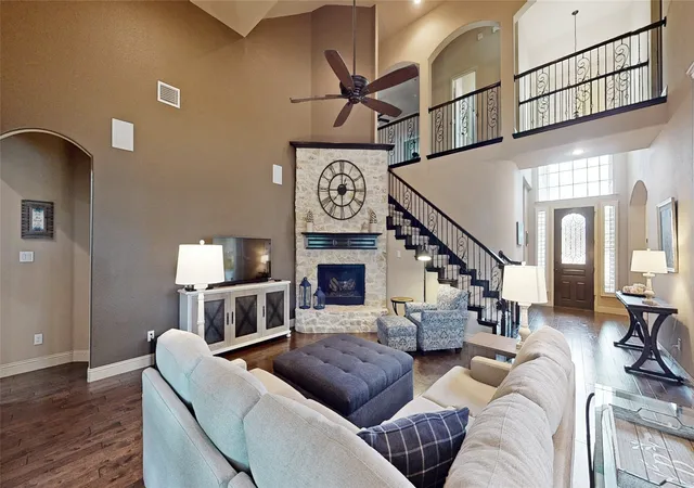 2nd image of 2807 Mona Vale Rd, Trophy Club, TX 76262 | MLS# 21285821