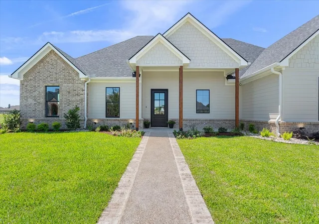Homes for sale in Robinson, TX | 135 Paddle Boat Ct, Robinson, TX 76706 | MLS# 21284534