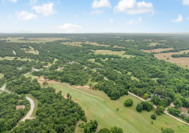 Homes for sale in Nocona, TX | 10 South Ct, Nocona, TX 76255 | MLS# 21285838