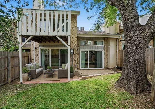 Photo 34 of Townhouse for sale at 2974 Country Pl Cir, Carrollton, TX 75006 | MLS# 21273945 | Listing updated on 2026-09-26