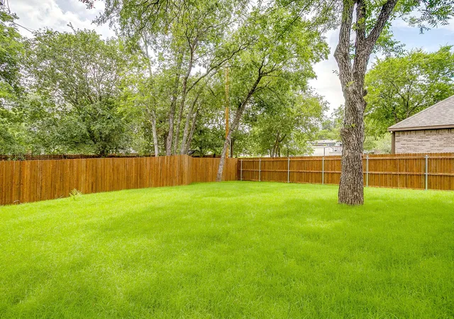 Homes for sale in Fort Worth, TX | 3221 Nw 25th St, Fort Worth, TX 76106 | MLS# 21285857