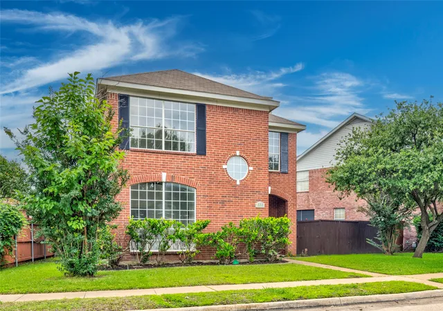 Photo 3 of Single family home for sale at 559 Raintree Cir, Coppell, TX 75019 | MLS# 21281302 | Listing updated on 2026-10-08