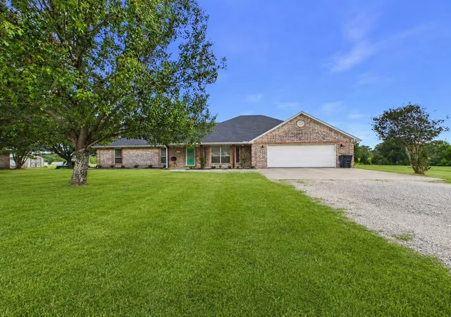 Photo 2 of Single family home for sale at 6554 State Hwy 198, Mabank, TX 75156 | MLS# 21285052 | Listing updated on 2026-08-24