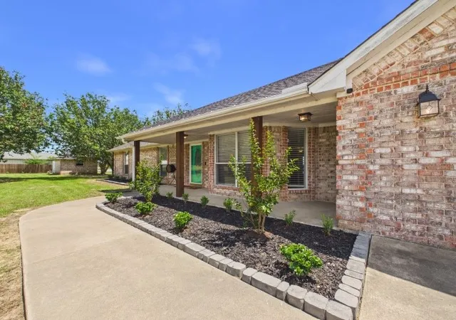 Photo 3 of Single family home for sale at 6554 State Hwy 198, Mabank, TX 75156 | MLS# 21285052 | Listing updated on 2026-08-24