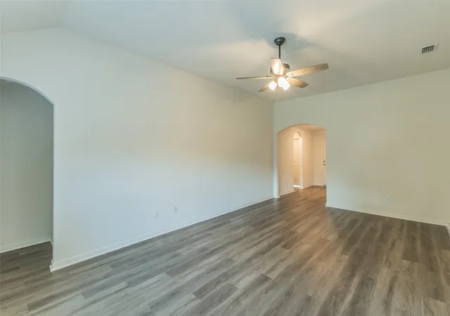 Photo 3 of Sale Pending at 136 Morning Glory, Sanger, TX 76266 | MLS# 21229523 | Listing updated on 2026-10-01
