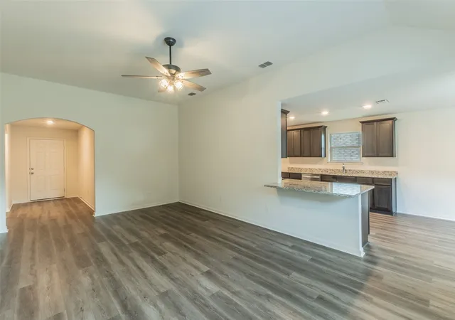 Photo 4 of Sale Pending at 136 Morning Glory, Sanger, TX 76266 | MLS# 21229523 | Listing updated on 2026-10-01