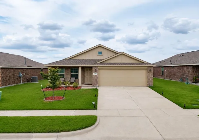 Homes for sale in Hutchins, TX | 1152 Crestview Dr, Hutchins, TX 75141 | MLS# 21281029