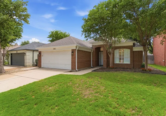 Photo 2 of Single family home for sale at 1745 Meyerwood Ln S, Flower Mound, TX 75028 | MLS# 21279857 | Listing updated on 2026-07-24