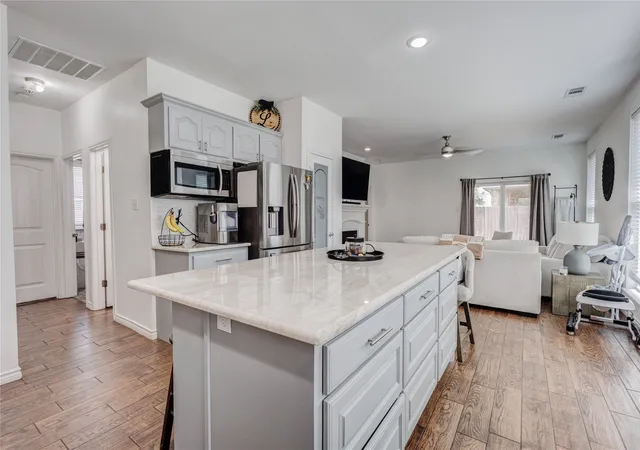 Photo 2 of Single family home for sale at 10844 Hawks Landing Rd, Haslet, TX 76052 | MLS# 21284715 | Listing updated on 2026-08-17