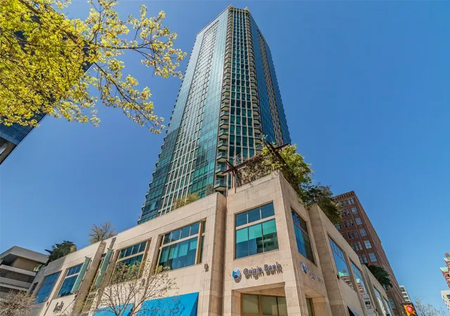 1st image of 500 Throckmorton St #2502, Fort Worth, TX 76102 | MLS# 21284980